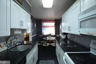 4071 Lasher Rd, Drexel Hill, PA 19026 - Photo 9