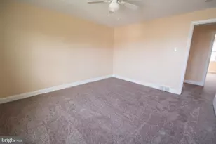 715 W Oakwood Dr, Glenolden, PA 19036 - Photo 17