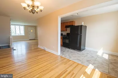 715 W Oakwood Drive, Glenolden, PA 19036 - Photo 9