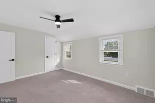 329 Holmes Rd, Holmes, PA 19043 - Photo 7