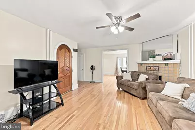 162 W Baltimore Avenue, Lansdowne, PA 19050 - Photo 5
