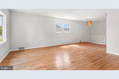 132 Edgewood Lane, Brookhaven, PA 19015 - Photo 5