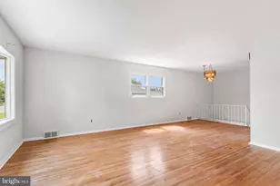 132 Edgewood Ln, Brookhaven, PA 19015 - Photo 5