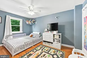 74 S Harwood Ave, Upper Darby, PA 19082 - Photo 11
