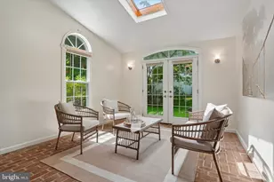 637 Heather Ln, Bryn Mawr, PA 19010 - Photo 13