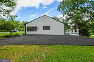 501 Flora Cir, Springfield, PA 19064 - Photo 7