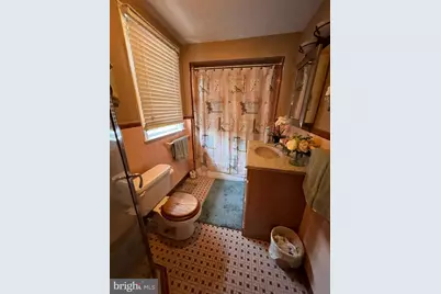 920 E 20th Street, Chester, PA 19013 - Photo 9