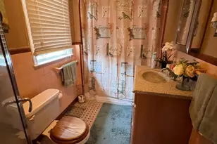 920 E 20th St, Chester, PA 19013 - Photo 9