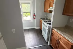 936 Simpson, Crum Lynne, PA 19022 - Photo 13