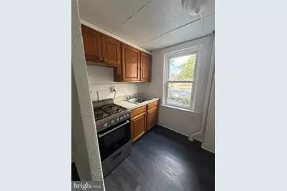 936 Simpson, Crum Lynne, PA 19022 - Photo 5
