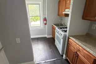 936 Simpson, Crum Lynne, PA 19022 - Photo 15