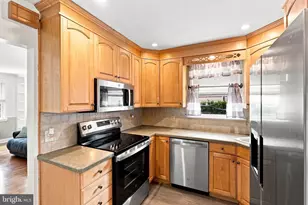 20 N Malin Rd, Broomall, PA 19008 - Photo 11