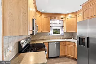 20 N Malin Rd, Broomall, PA 19008 - Photo 9