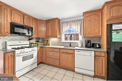 244 E Turnbull Avenue, Havertown, PA 19083 - Photo 9