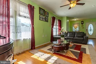 1033 Galbreath Ave, Upper Chichester, PA 19061 - Photo 5