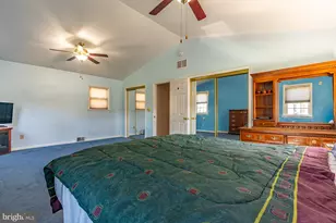 1033 Galbreath Ave, Upper Chichester, PA 19061 - Photo 27
