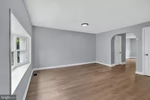 153 W 21st St, Chester, PA 19013 - Photo 9