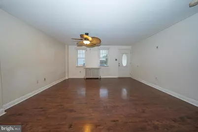 1403 E 12th Street, Crum Lynne, PA 19022 - Photo 5