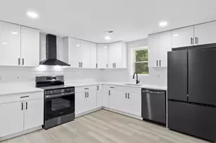 121 N 6th St, Darby, PA 19023 - Photo 5