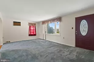 7 Pierce Rd, Aston, PA 19014 - Photo 9