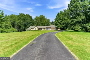 387 Ring Rd, Chadds Ford, PA 19317 - Photo 3