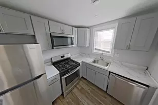 610 E 9th St, Chester, PA 19013 - Photo 3