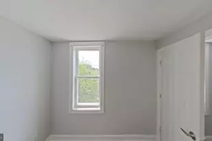 610 E 9th St, Chester, PA 19013 - Photo 9