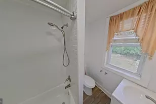610 E 9th St, Chester, PA 19013 - Photo 3