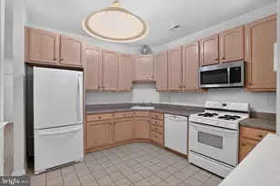 45 Dresner Cir, Upper Chichester, PA 19061 - Photo 7
