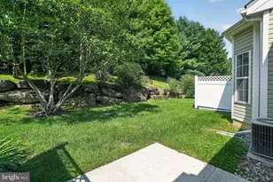 45 Dresner Cir, Upper Chichester, PA 19061 - Photo 19