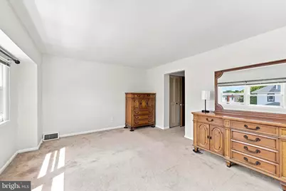 411 Crotzer Avenue, Folcroft, PA 19032 - Photo 17