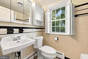 2404 Georgian Ln, Broomall, PA 19008 - Photo 15