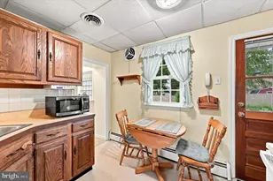 2404 Georgian Ln, Broomall, PA 19008 - Photo 7