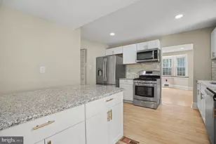 407 Beverly Blvd, Upper Darby, PA 19082 - Photo 11