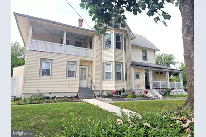 902 W Park Square, Prospect Park, PA 19076 - Photo 3