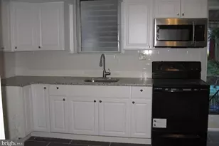 14 Park Ave, Upper Darby, PA 19082 - Photo 3