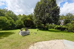 32 S 12th St, Darby, PA 19023 - Photo 9