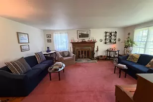 16 Clayton Park Dr, Glen Mills, PA 19342 - Photo 3