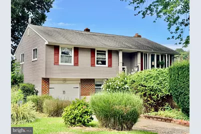 172 Blackthorne Lane, Aston, PA 19014 - Photo 1