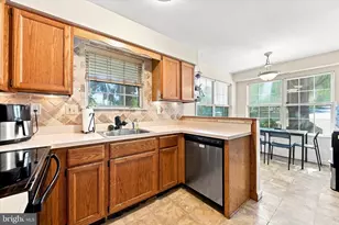 351 Danbury Ln, Glen Mills, PA 19342 - Photo 5