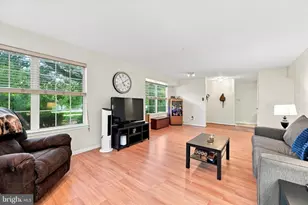 351 Danbury Ln, Glen Mills, PA 19342 - Photo 3