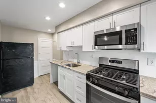 208 E Essex Ave, Lansdowne, PA 19050 - Photo 11