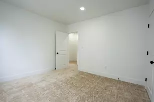 16 S 13th St, Darby, PA 19023 - Photo 19