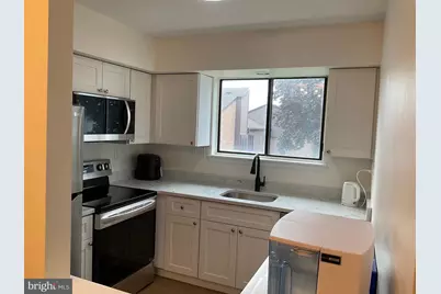 5200 Hilltop Drive #A-13, Brookhaven, PA 19015 - Photo 5