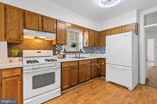 1046 Yates, Marcus Hook, PA 19061 - Photo 11