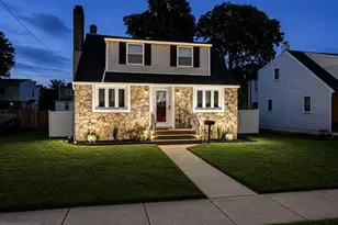 432 Edgewood Ave, Folsom, PA 19033 - Photo 1