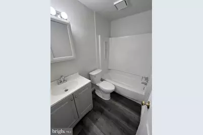 100 E Glenolden Avenue #B-11, Glenolden, PA 19036 - Photo 11