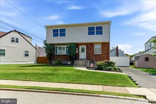 726 Brooke Cir, Morton, PA 19070 - Photo 1