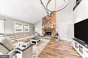 2 Paxon Cir, Broomall, PA 19008 - Photo 3
