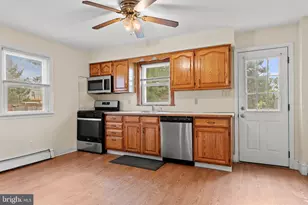718 E Railroad Ave, Haverford, PA 19041 - Photo 5